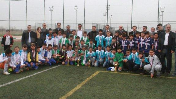 Okul Sporları Küçükler Futbol Kategorisinde Kazananlar Belli Oldu