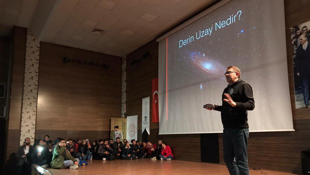 NASA'nın Türk Çalışanı  Astrofizikçi Dr. Umut Yıldız  Öğrencilerle Bir Araya Geldi