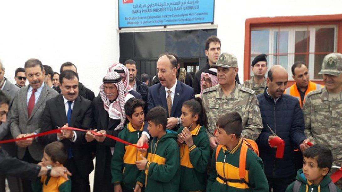 Türkiye'nin Onardığı Tel Abyad'daki Okulda Eğitime Başlandı