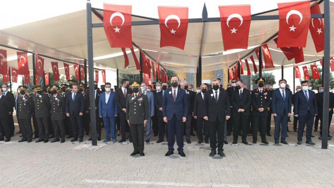 Başöğretmen Gazi Mustafa Kemal ATATÜRK Ebediyete İntikalinin 83. Yıldönümünde Törenlerle Anıldı