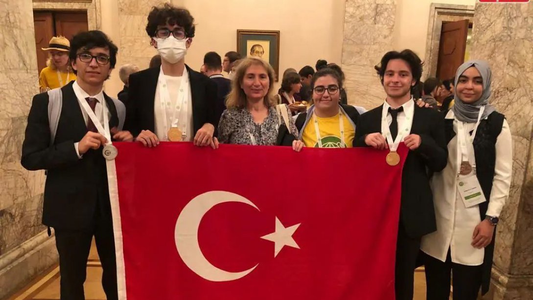 Şanlıurfalı Öğrencimiz Ermenistan'da Şanlı Bayrağımızı Dalgalandırdı