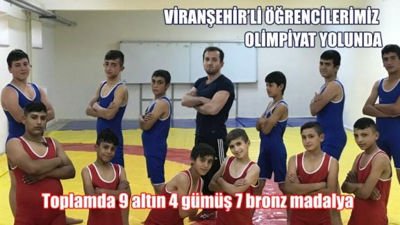 Okullar Arası Yıldız Erkekler Grekoromen Güreş Şampiyonu Viranşehir Şairnabi Ortaokulu Oldu.