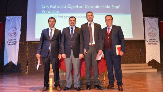 Çok Kültürlü Orta Öğretim Ortamlarında Türkçe Öğretimi  ve Sınıf Yönetimi Paneli Yapıldı