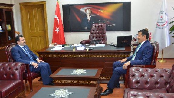 Eyyübiye Belediye Başkanı Mehmet Ekinci İl Milli Eğitim Müdürü Şerafettin Turanı Makamında Ziyaret Etti