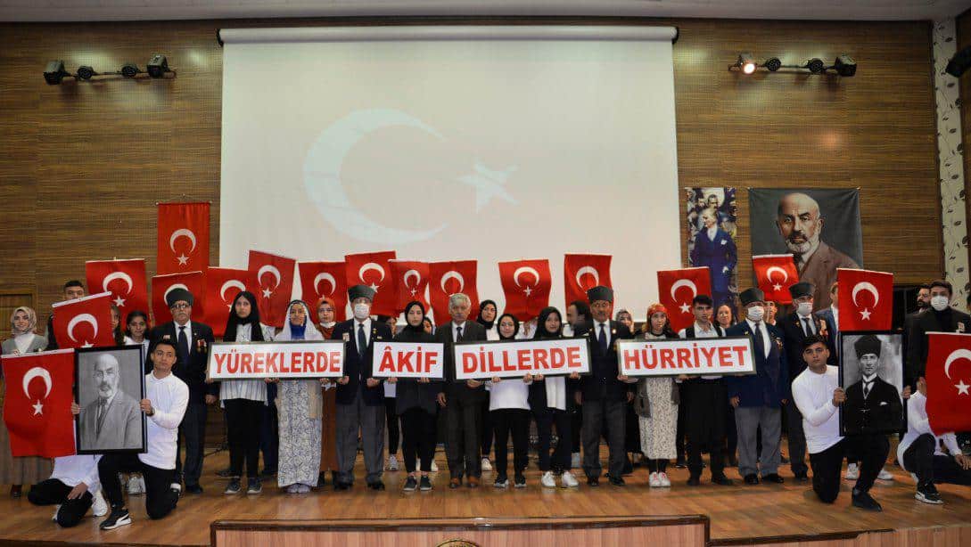 İstiklal Marşı'nın Kabulünün 101. Yıldönümü Kutlamaları ve Mehmet Akif Ersoy'u Anma Törenleri Yapıldı