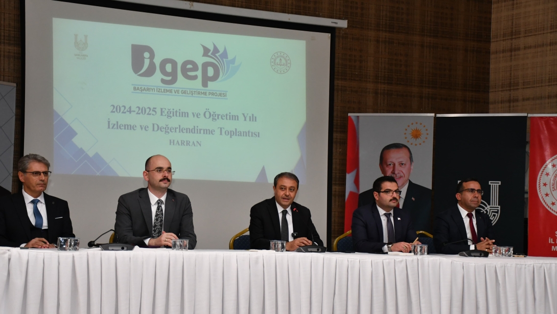 Şanlıurfa'da 2024-2025 Eğitim-Öğretim Yılı Değerlendirme Toplantısı Harran'da Gerçekleştirildi